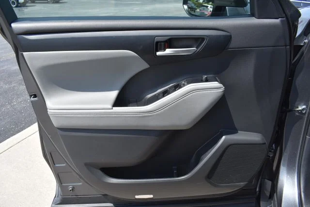 Used 2023 Gray Toyota XLE image 9