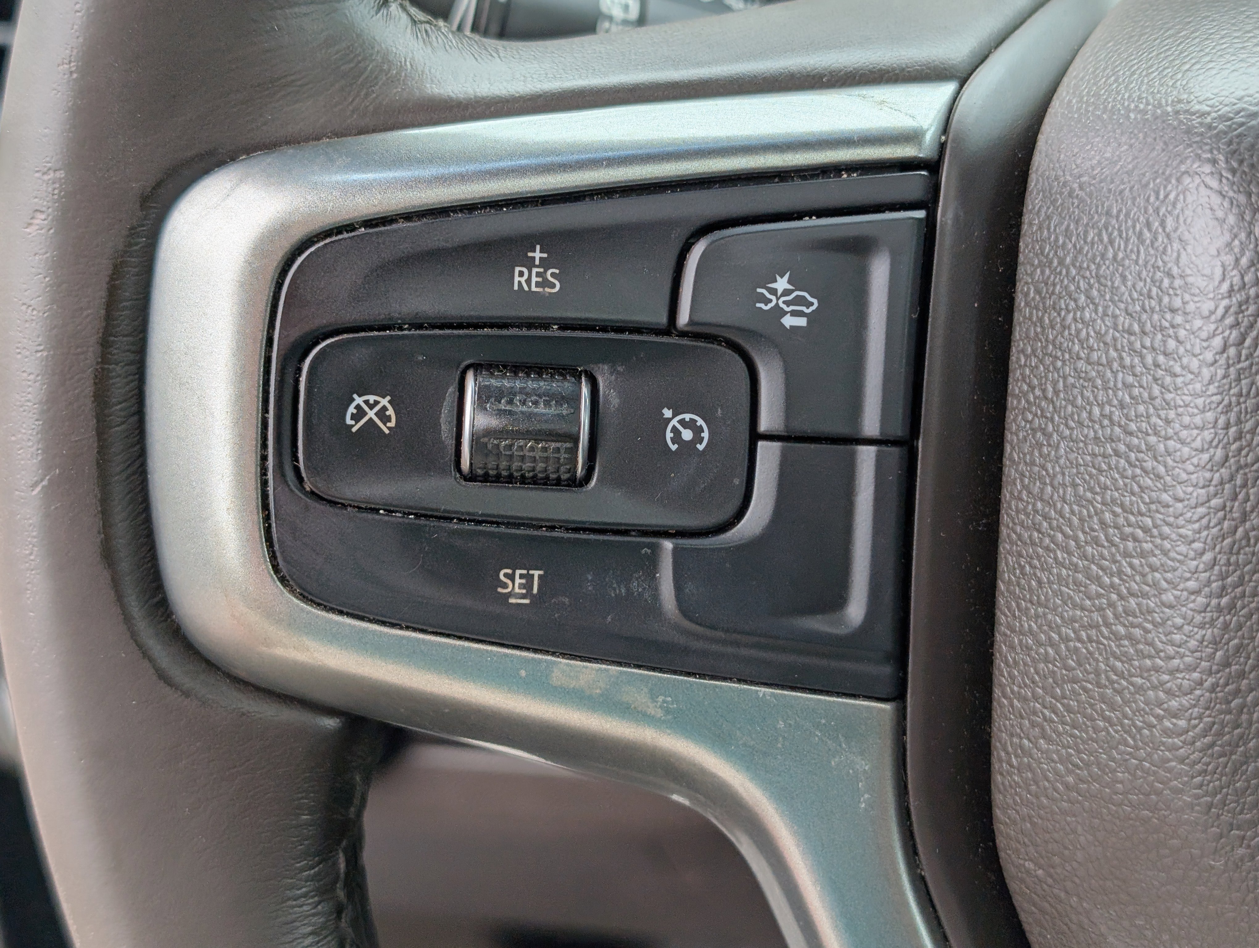 Used 2021 Satin Steel Metallic Chevrolet Z71 image 21