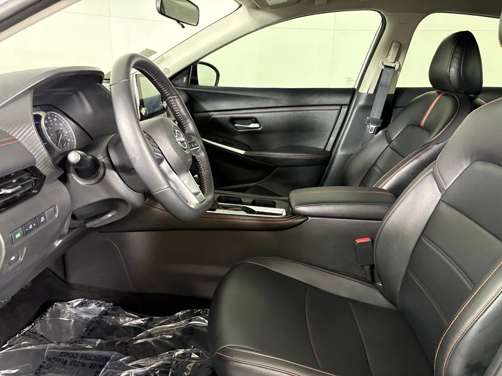 Certified Used 2025 White Nissan SR image 21