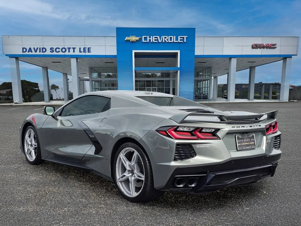 Used 2023 Hypersonic Gray Metallic Chevrolet 2LT image 11