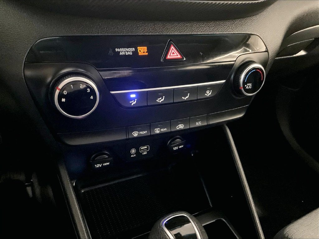 Used 2019 Blue Hyundai SE image 25