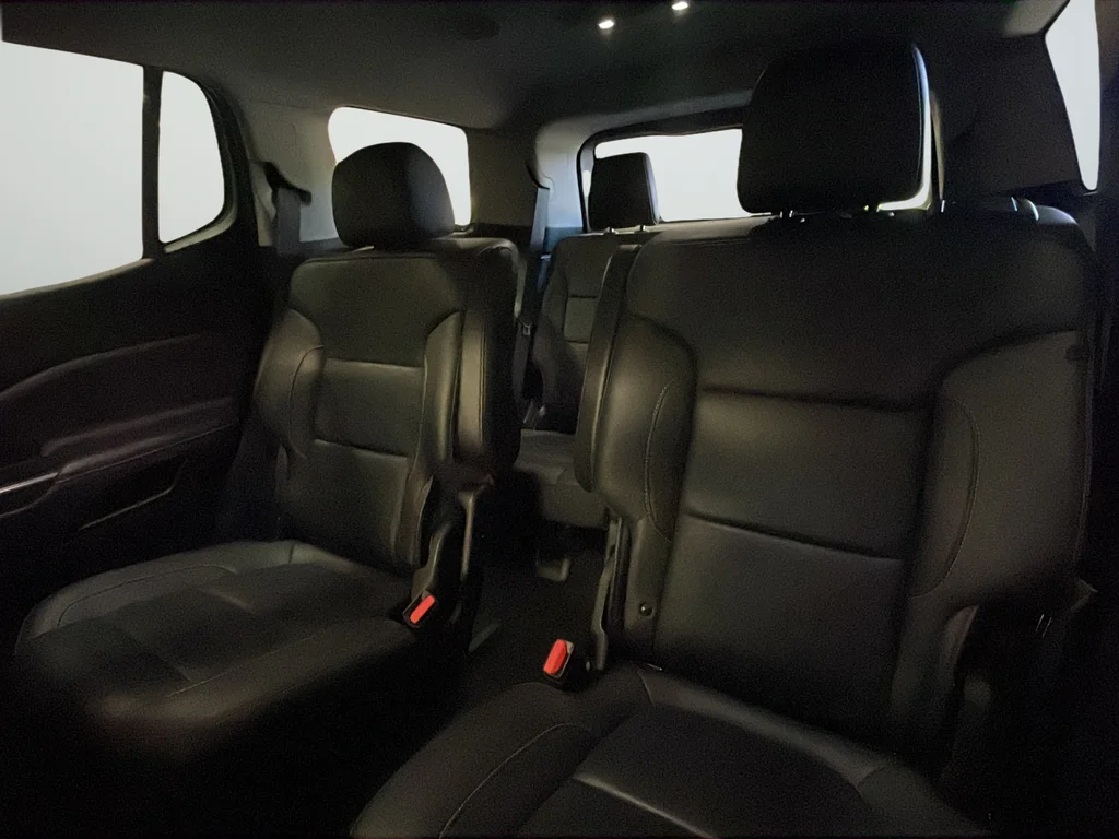 Used 2023 Black GMC SLT image 41