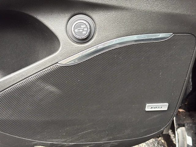 Used 2023 Black Buick Essence image 30