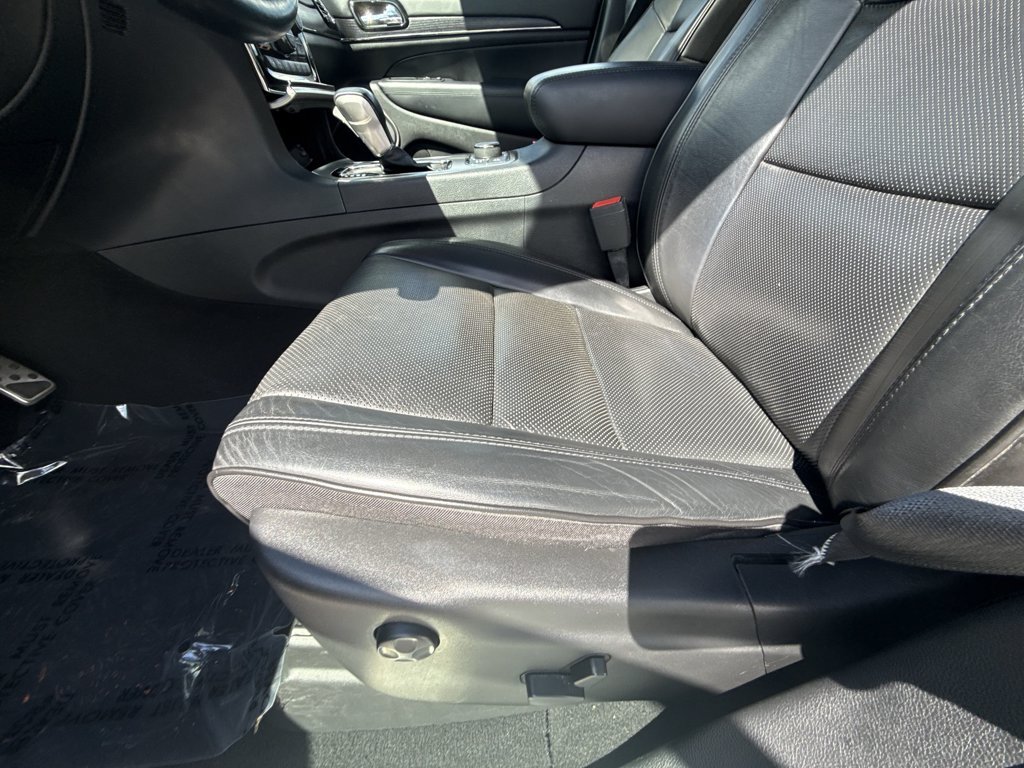 Used 2021 Silver Jeep Overland image 12