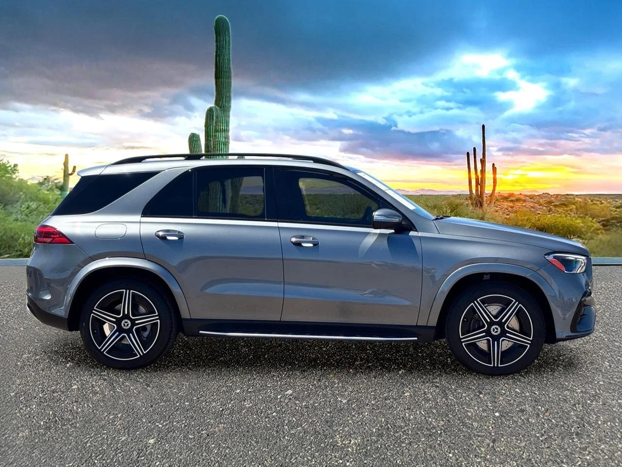 Used 2025 Selenite Gray Metallic Mercedes-Benz GLE 350 image 6