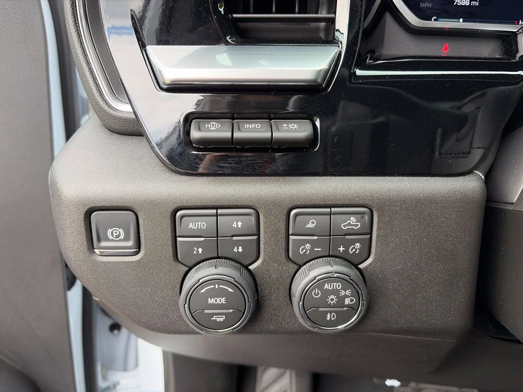 Used 2026 Polar White Tricoat Chevrolet LTZ image 27
