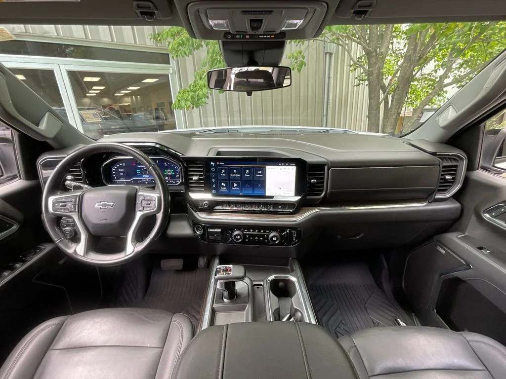 Used 2023 White Chevrolet RST image 19