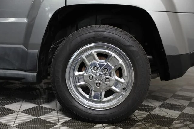 Used 2011 Gray Jeep Sport image 28