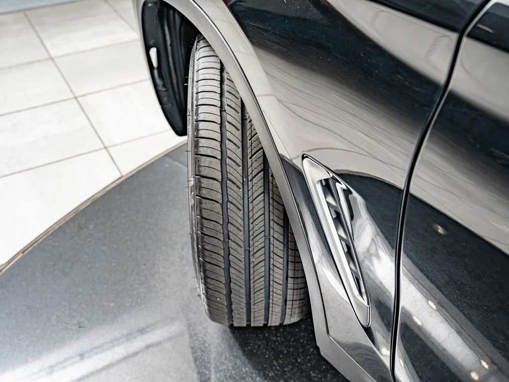 Used 2024 Jet Black BMW xDrive30i image 41