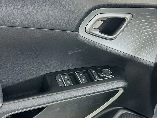 Pre-Owned 2020 Kia Soul LX