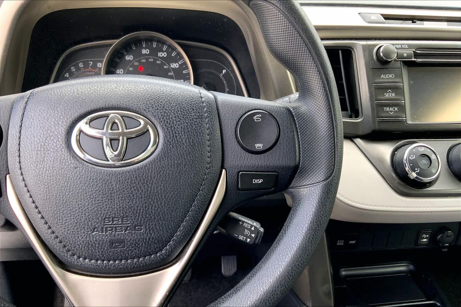 Used 2013 Classic Silver Metallic Toyota LE image 25