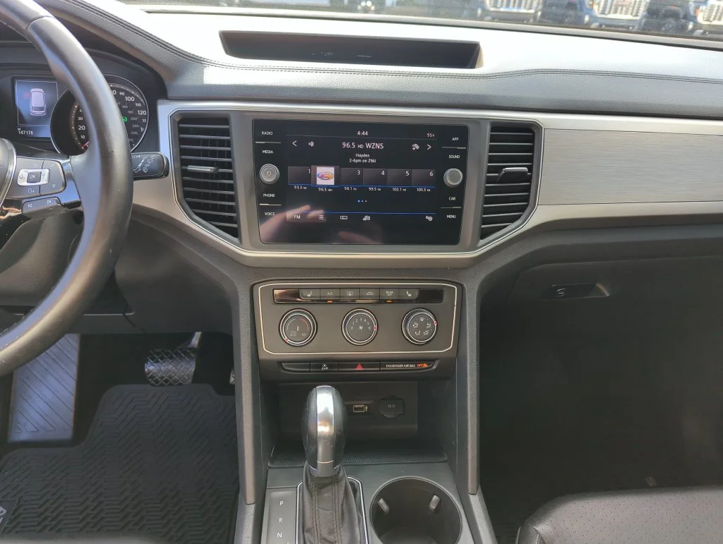 Used 2018  Volkswagen 3.6L V6 SE image 24