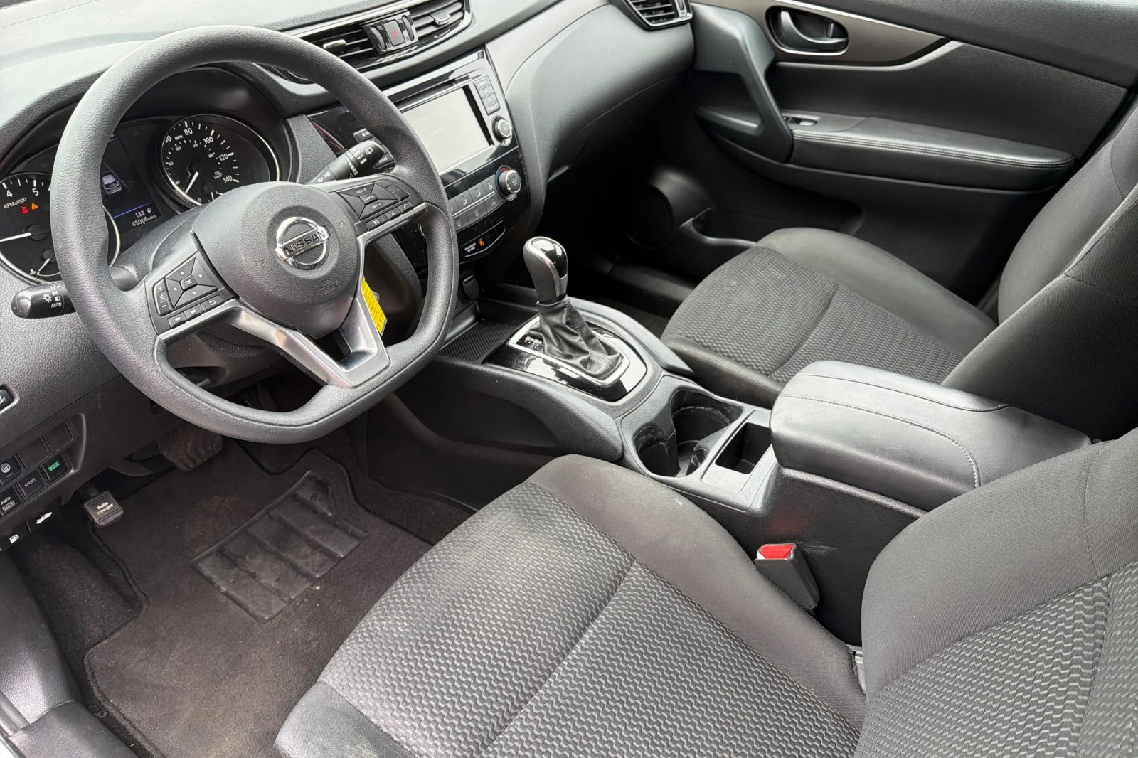 Used 2021 Glacier White Nissan S image 8