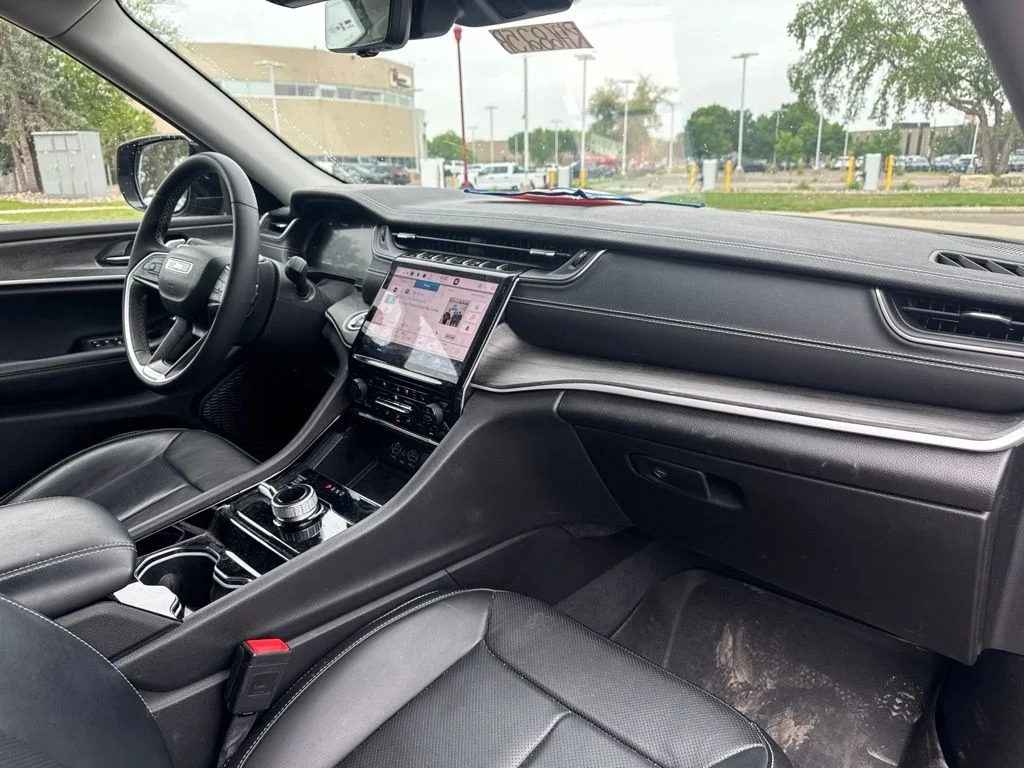 Used 2023 Red Jeep Limited image 18