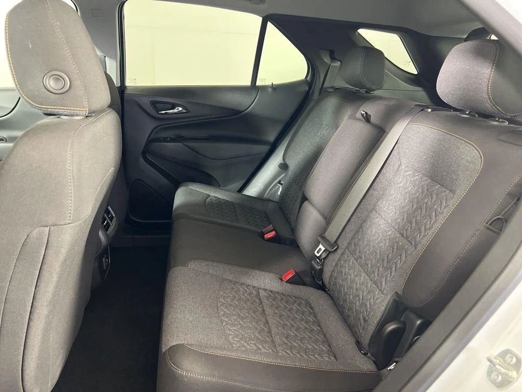 Used 2024 Summit White Chevrolet LT image 26