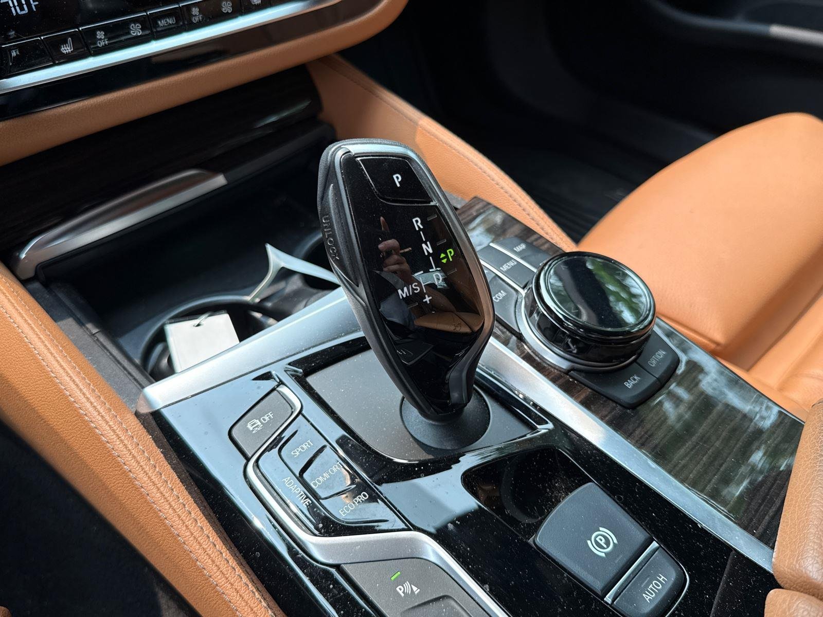 Used 2018 Black Sapphire Metallic BMW M550i xDrive image 19