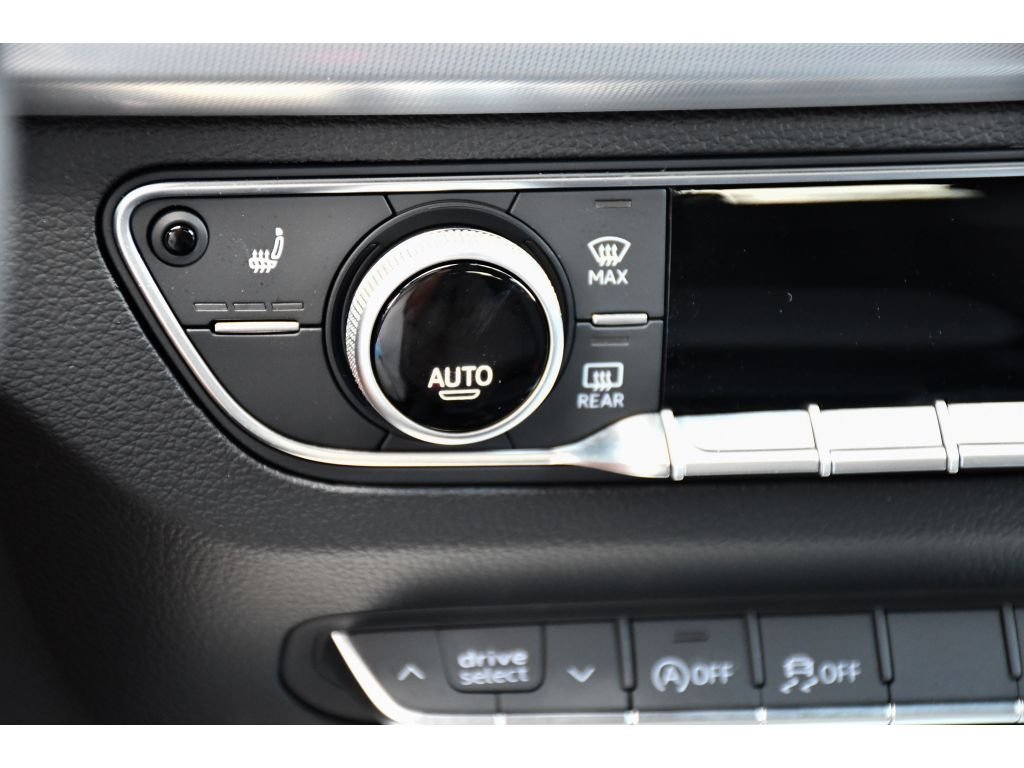 Used 2025 Glacier White Metallic Audi S line Premium image 39