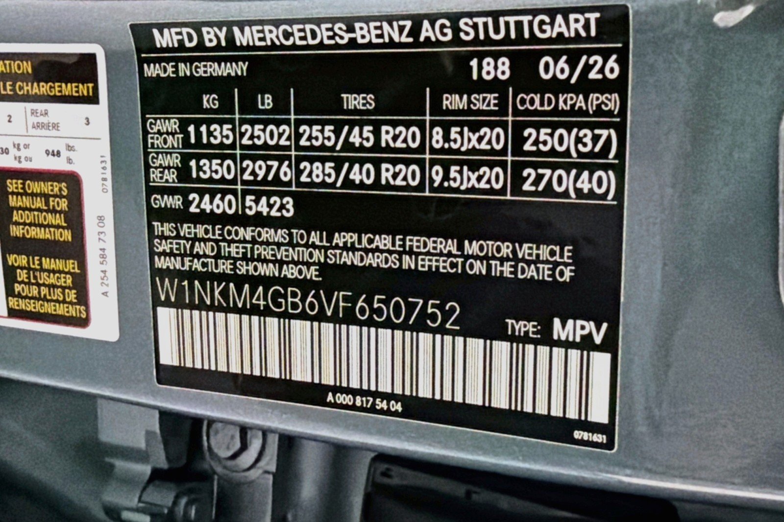 New 2027 Verde Silver Metallic Mercedes-Benz GLC 300 SUV image 24