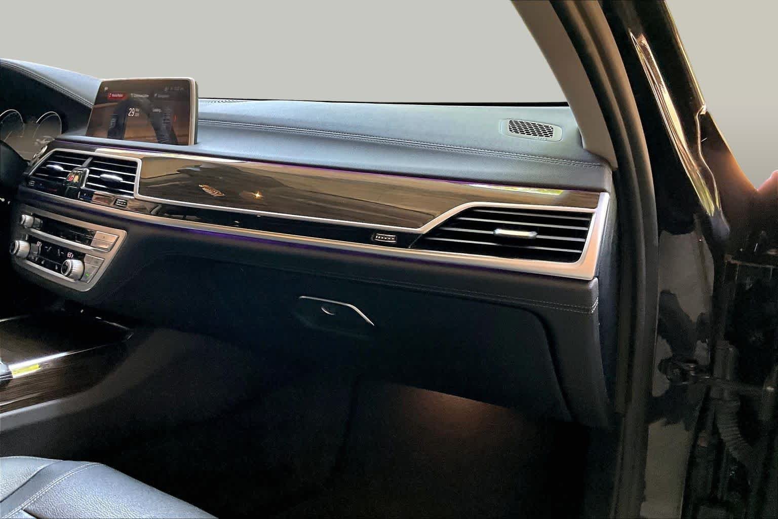 Used 2018 Black Sapphire Metallic BMW 740i image 18
