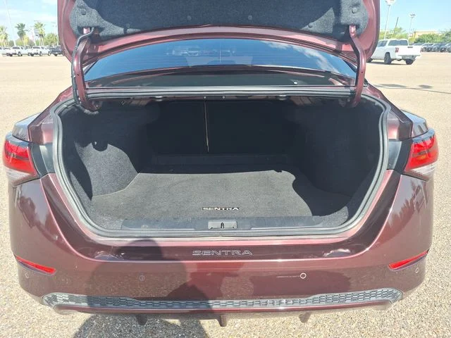 Used 2022 Red Nissan SV image 13