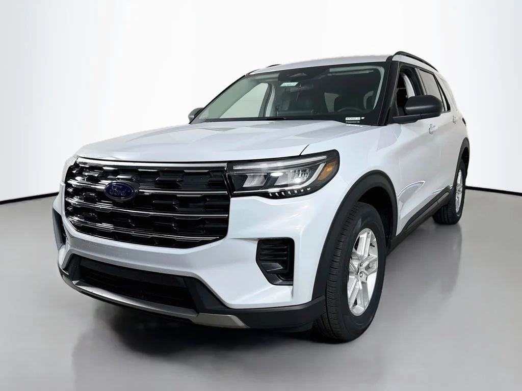 New 2026 Space White Metallic Ford Active w/200A Pkg image 3