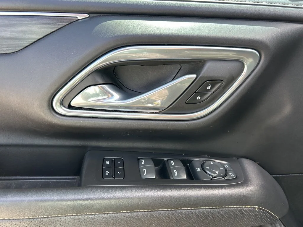 Used 2023 Onyx Black GMC SLT image 19