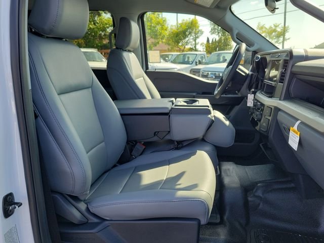 New 2026 Oxford White Ford F-550® XL image 16