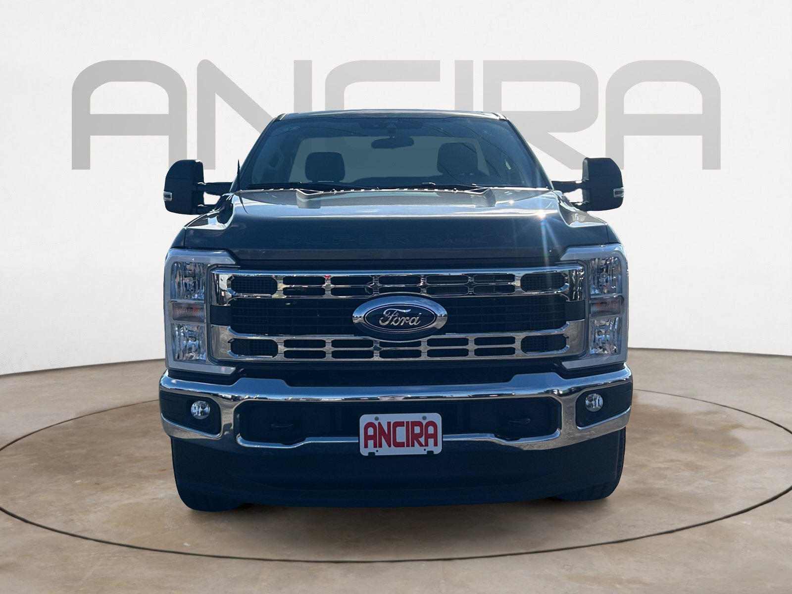 New 2026 Carbonized Gray Metallic Ford XLT image 4