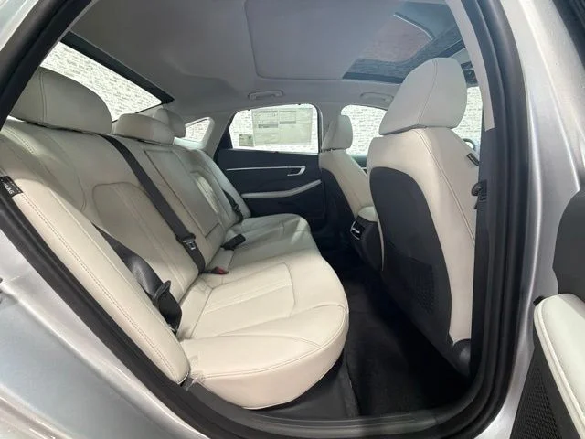 New 2026 Aero Silver Hyundai Limited image 13