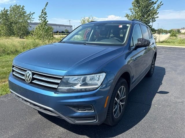Used 2019 Blue Volkswagen 2.0T SE image 8