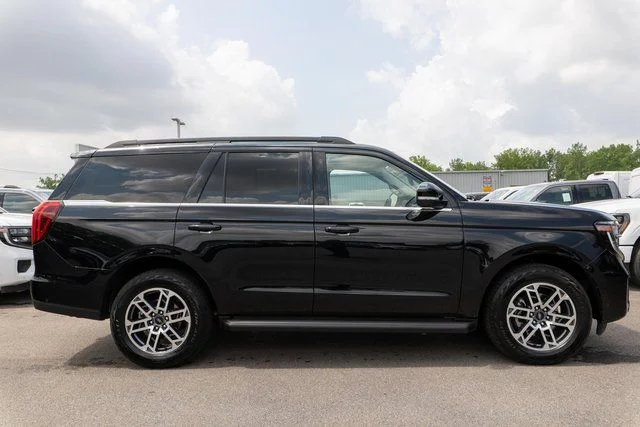 Used 2025 Black Ford Active image 5
