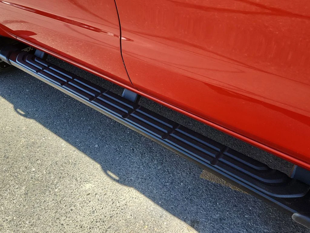 Used 2023 Red Ford Lariat image 12