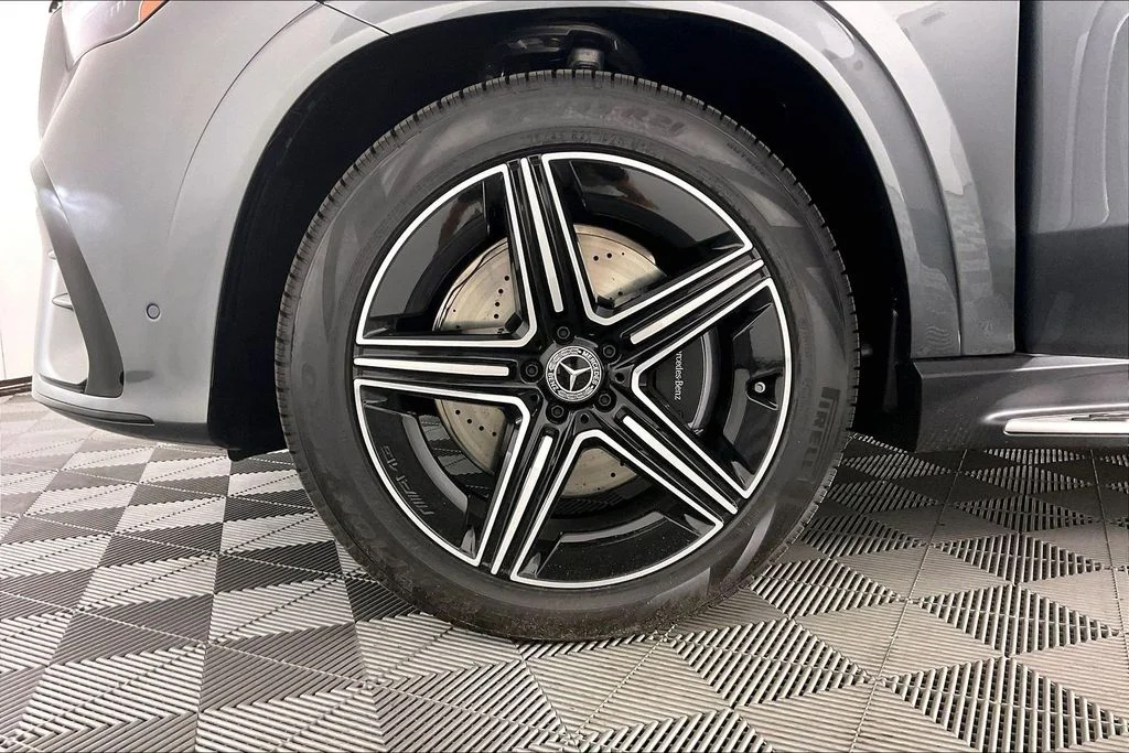 New 2026 Gray Mercedes-Benz GLE 450 image 11