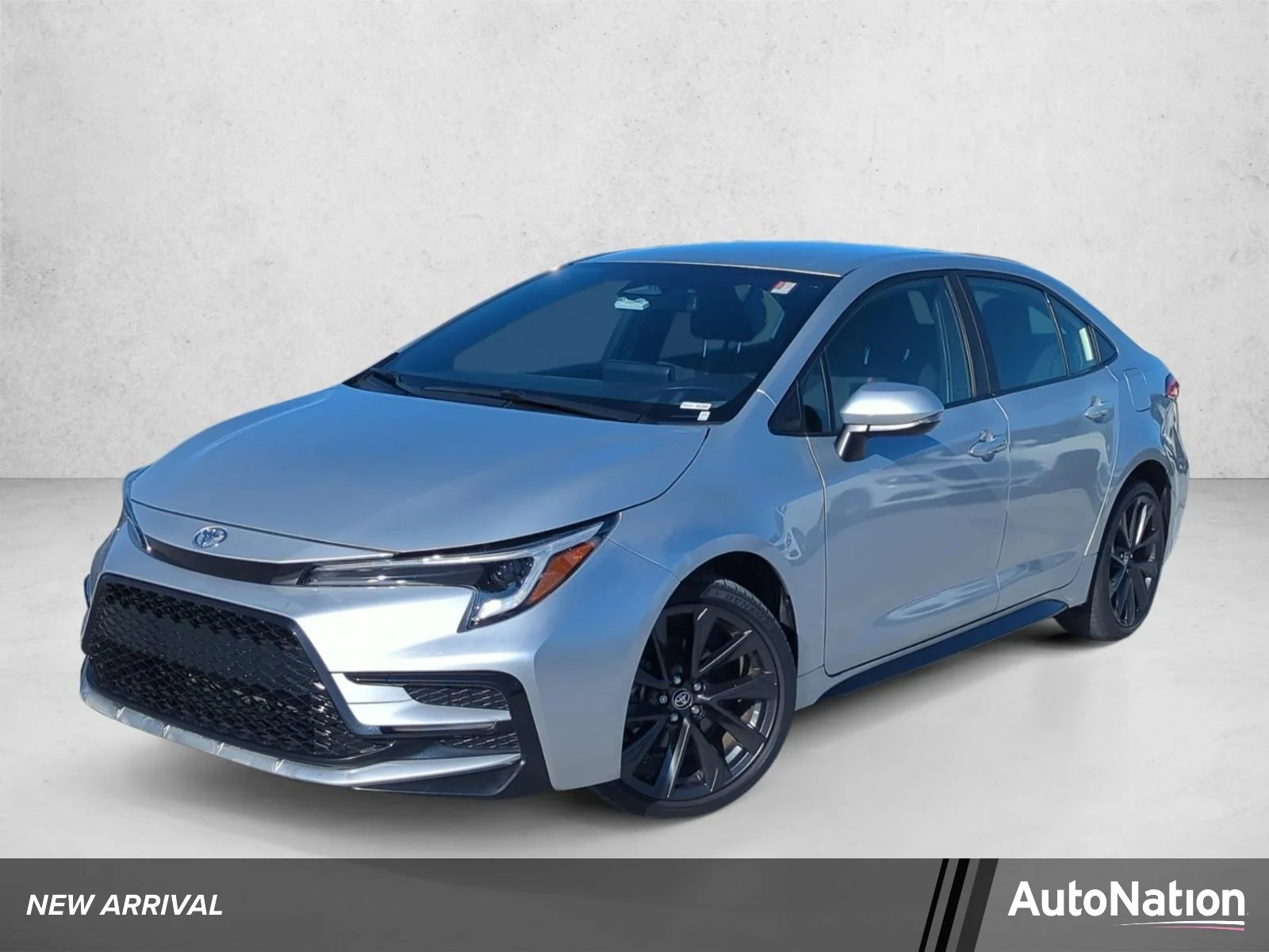 Used 2024 Classic Silver Metallic Toyota SE image 1