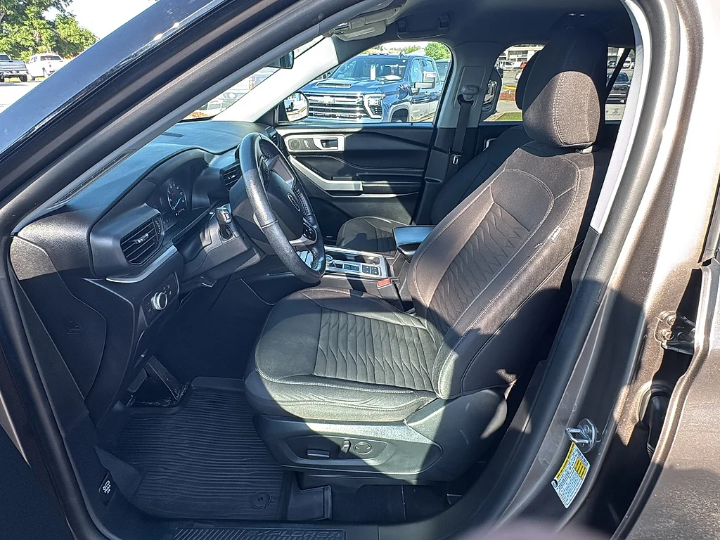 Used 2021 Stone Gray Ford  image 13