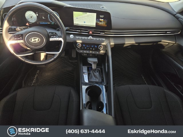 Used 2025 Red Hyundai SEL Convenience image 26