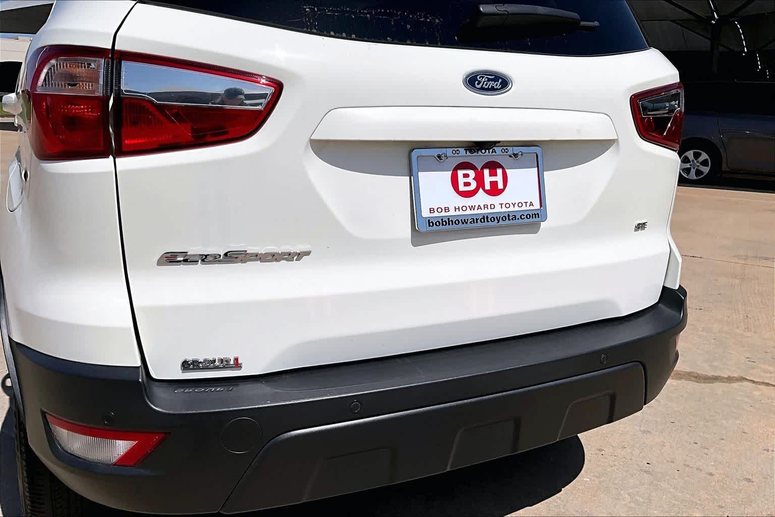 Used 2021 Diamond White Ford SE image 30