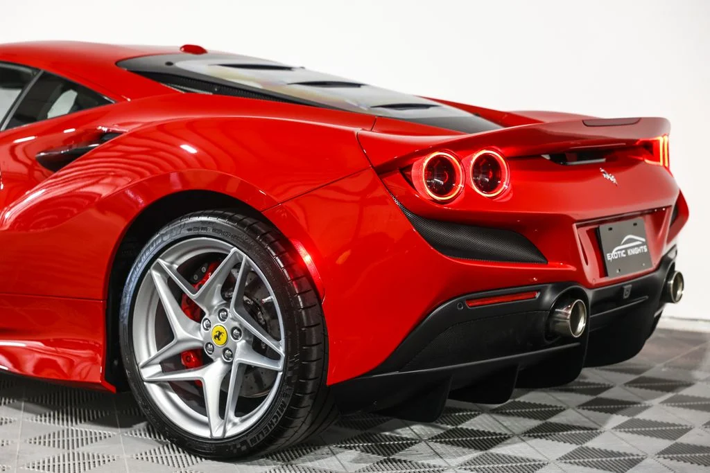 Used 2020 Red Ferrari Base image 19