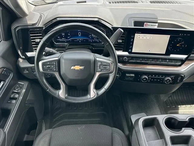 Used 2023 White Chevrolet LT image 14