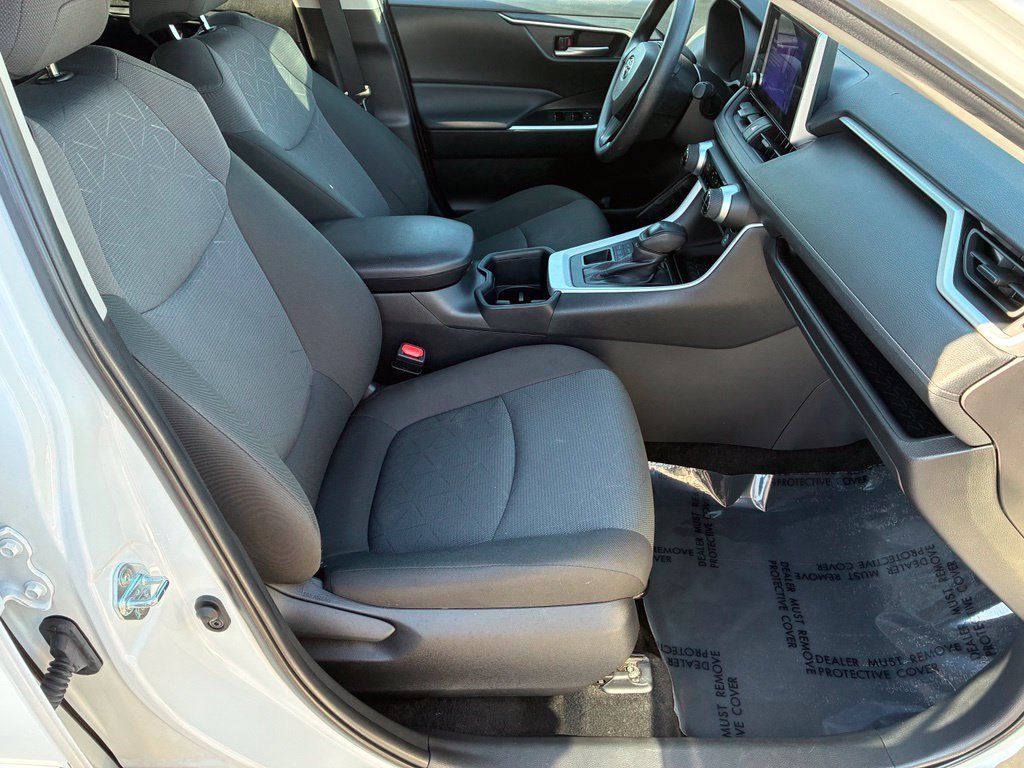 Used 2025 White Toyota XLE image 30