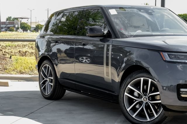 New 2027 Varesine Blue Land Rover SE image 8