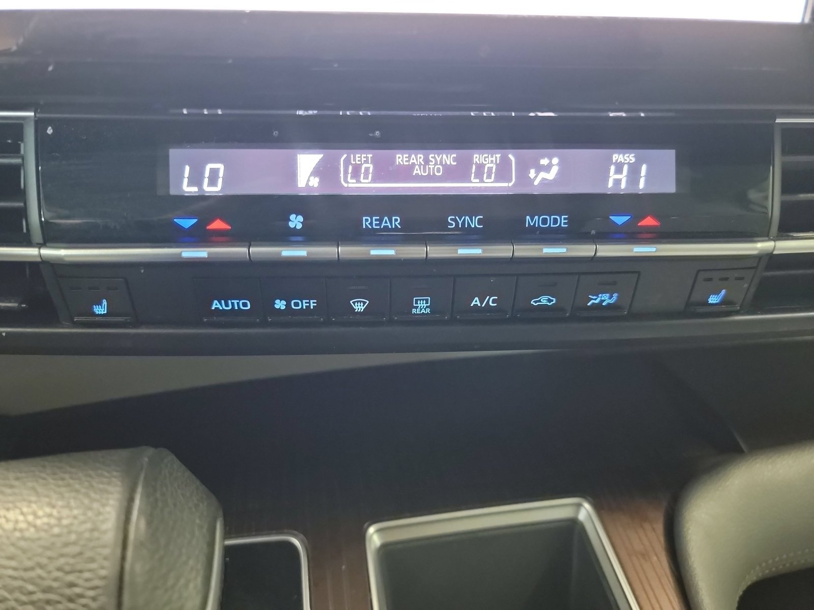 Used 2021 Celestial Silver Metallic Toyota XLE image 20