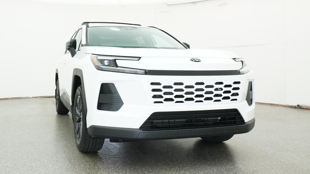 New 2026 Ice Cap Toyota XLE Premium image 7
