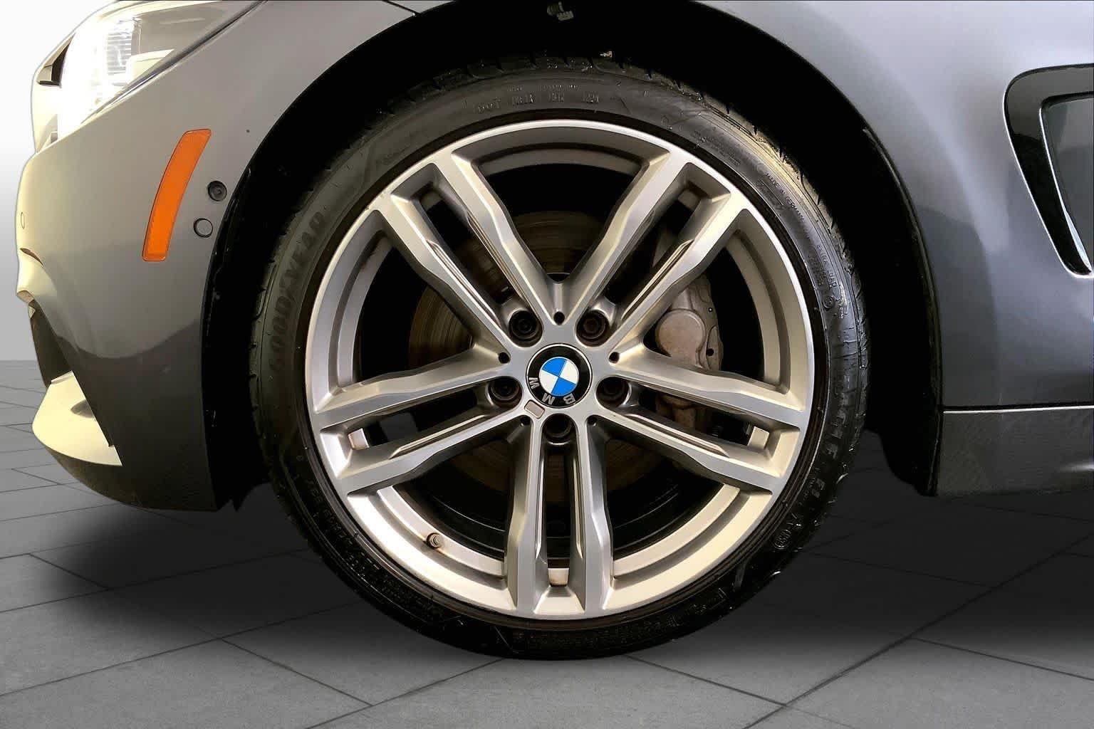 Used 2019 Mineral Grey Metallic BMW 430i xDrive image 11