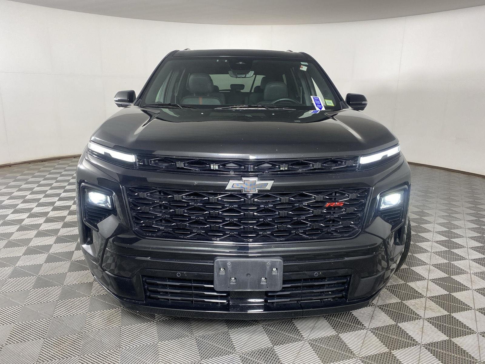 Used 2024 Mosaic Black Metallic Chevrolet AWD RS image 5