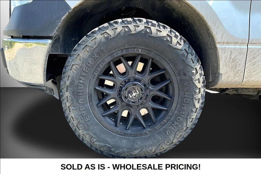 Used 2011 Silver Ford XL image 31
