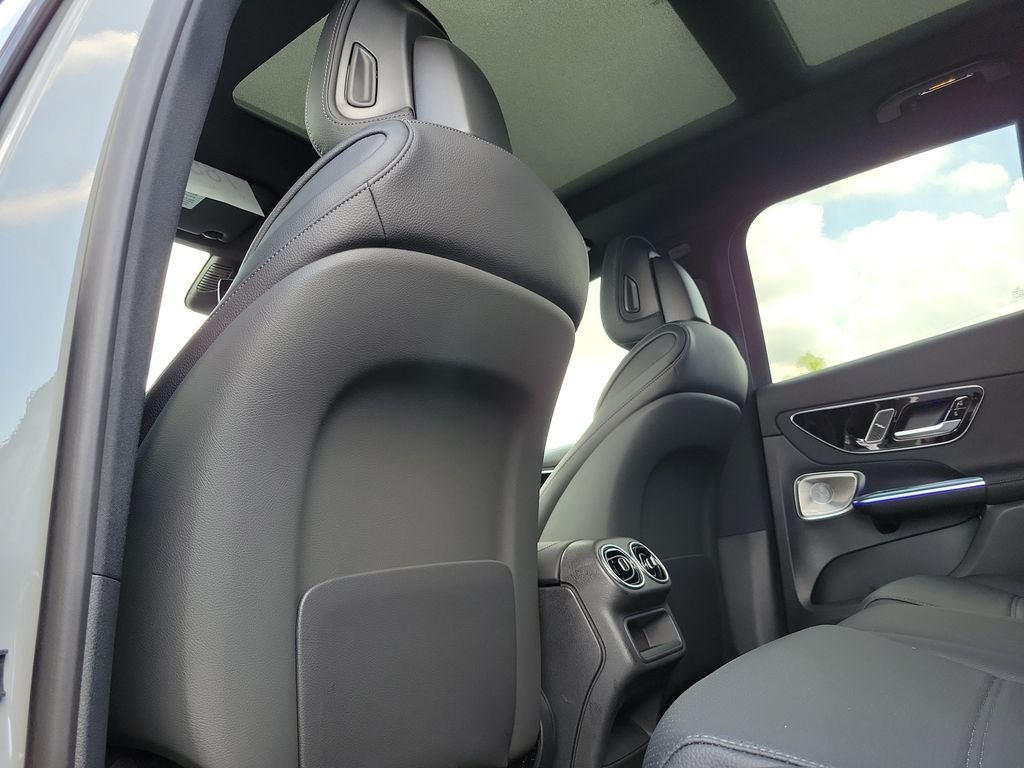 New 2026 MANUFAKTUR Alpine Grey Mercedes-Benz GLC 300 image 11