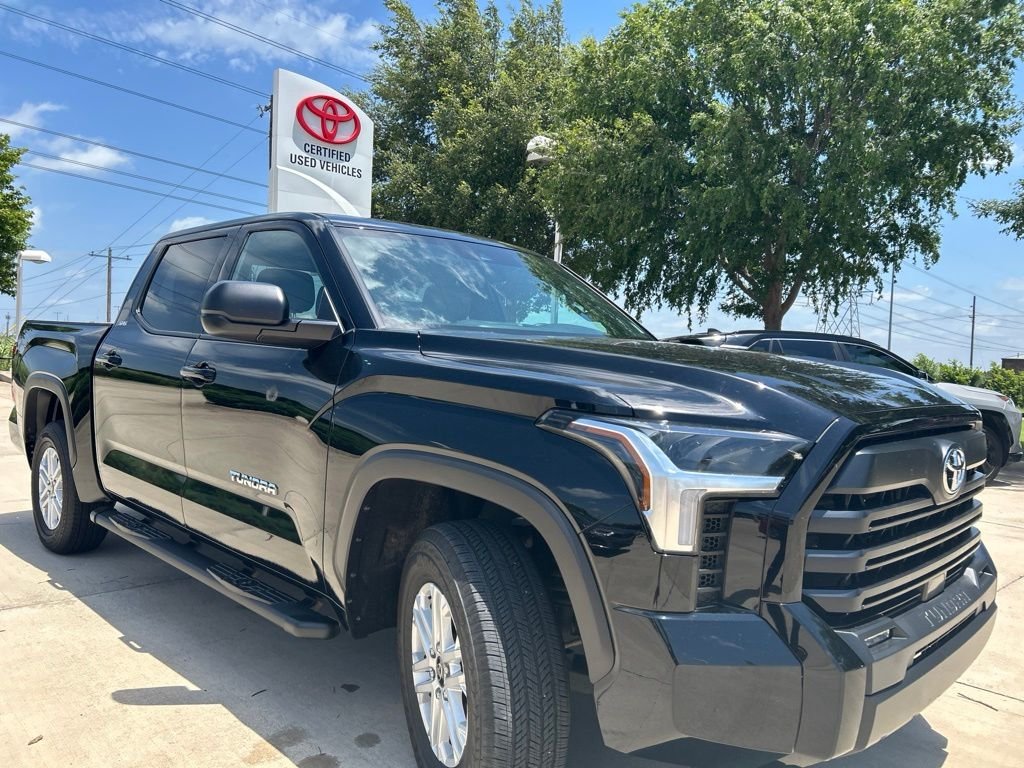 Used 2025 Black Toyota SR5 image 3