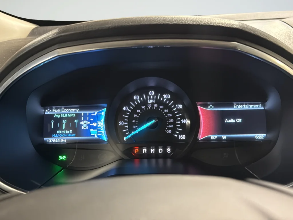 Used 2016  Ford Titanium image 20