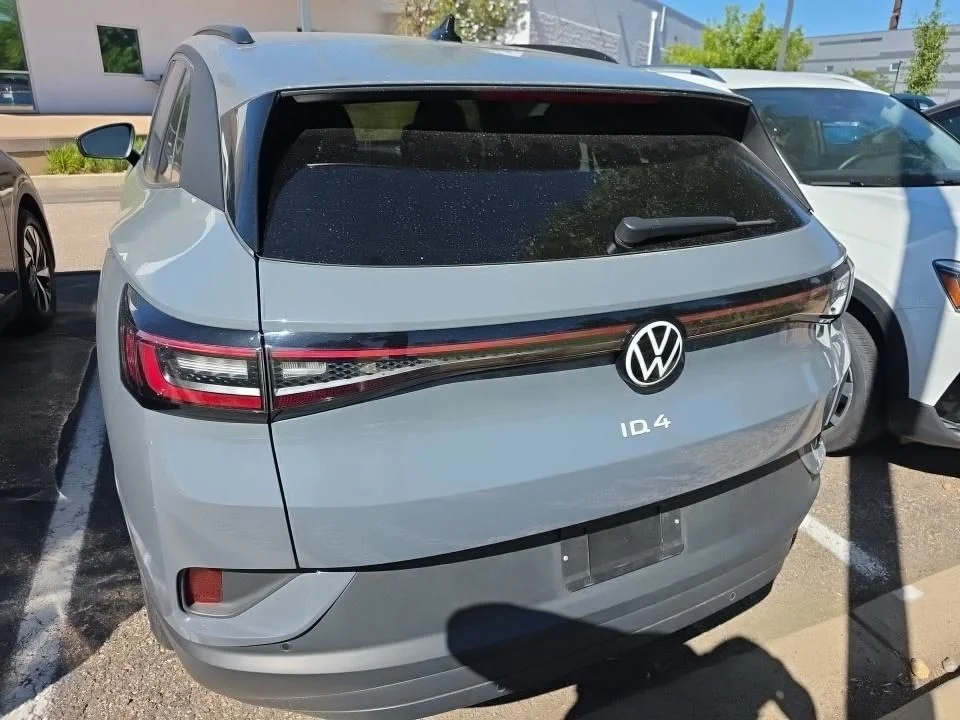 Used 2024 Gray Volkswagen Standard image 3